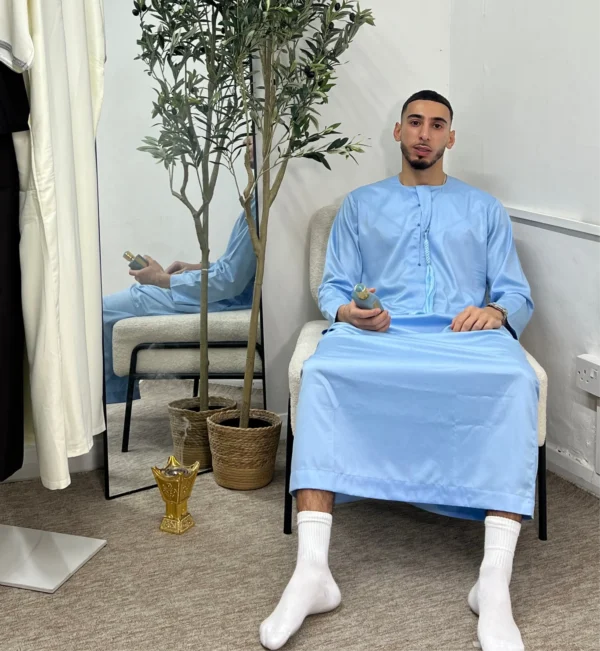 Mens Emirati Tassel Thobe Shiny