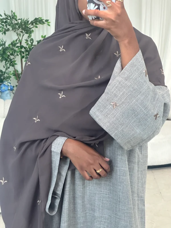 Motifé Closed Abaya - Grey