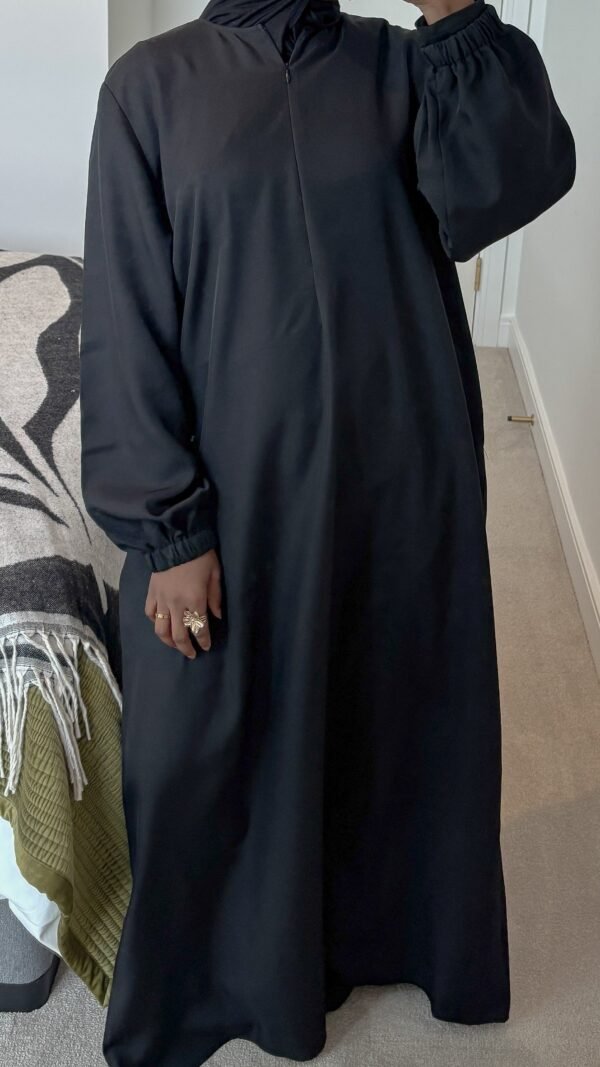 Everyday Essential Nursing-Friendly Abaya - Black