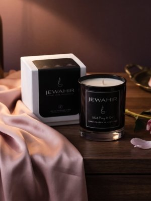 Velvet Peony & Oud Candle