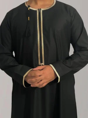 Mens Black & Gold Kumzaar Omani Thobe