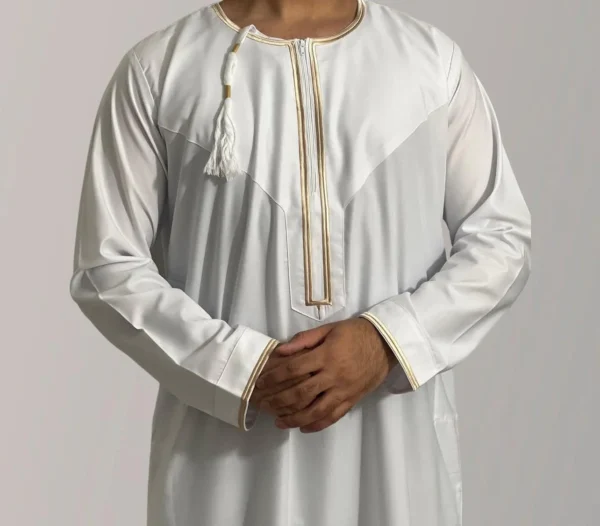 Boys White and Gold Kumzaar Omani Thobe