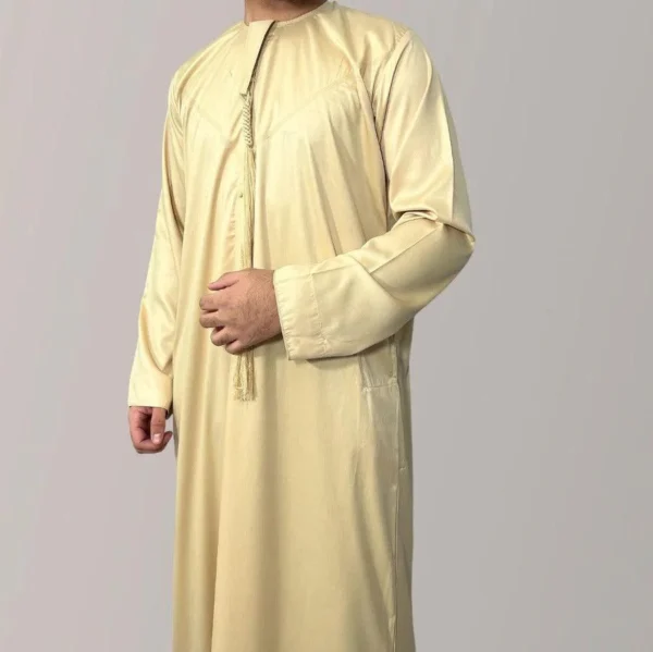 Grey- Emaar Basic's Shiny Emirati Thobes