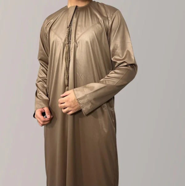 Grey- Emaar Basic's Shiny Emirati Thobes