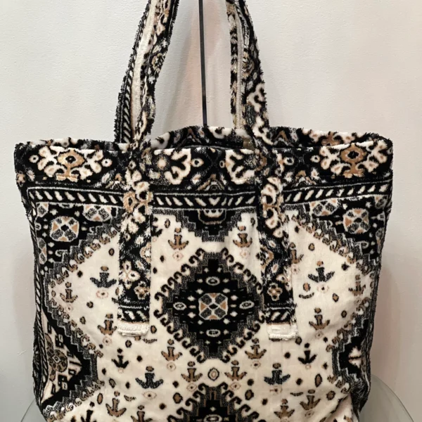 Shoulder bag - Made out of Moroccan Carpet