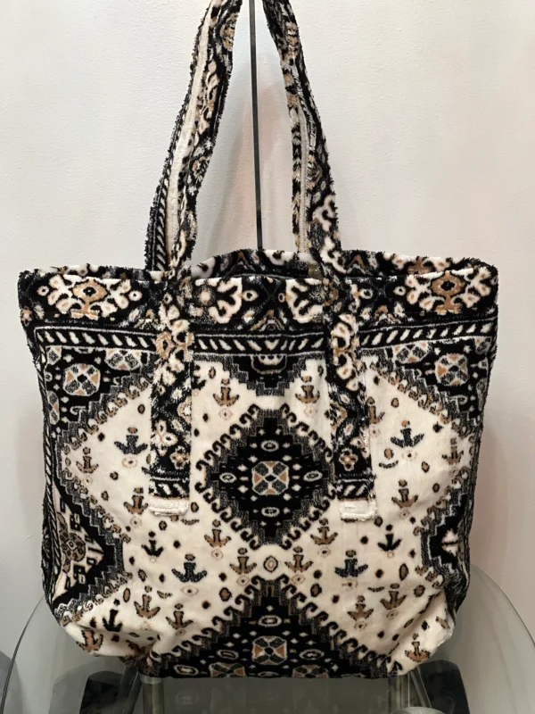 Shoulder bag - Made out of Moroccan Carpet