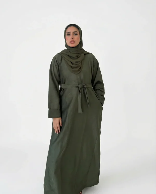 Suede Winter Abaya – 3‑Piece Warm Modest Set for Women