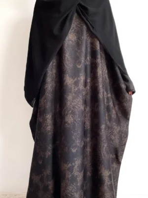 Aya Closed Farasha with Adjustable Inner Belt