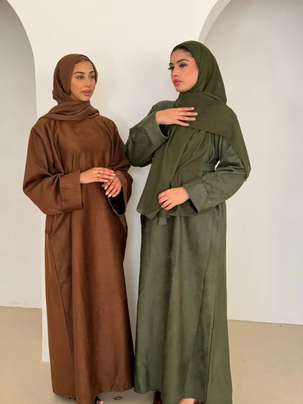 Suede Winter Abaya – 3‑Piece Warm Modest Set for Women