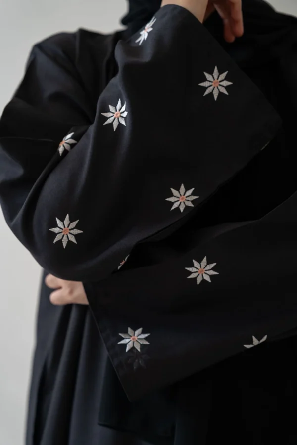 Flower Sleeve Black Abaya – Elegant Floral Detail Modest Wear