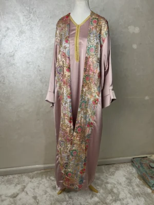 8DA4582D-22B0-4929-BDEC-A3F3C541B8EA