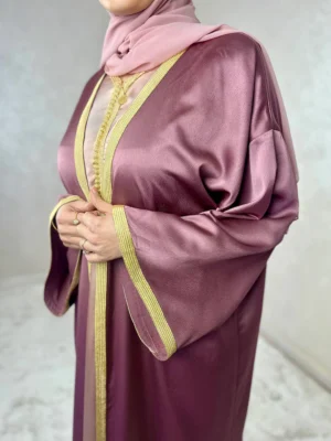 A- Kimono en drap de soie et Kmis