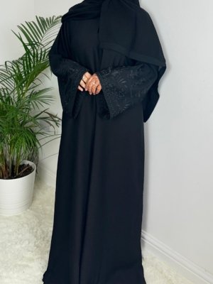 Amina Abaya