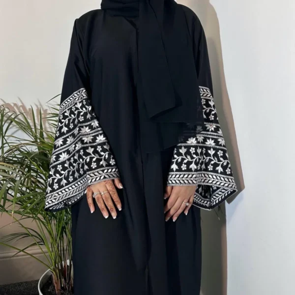 Amirah Abaya