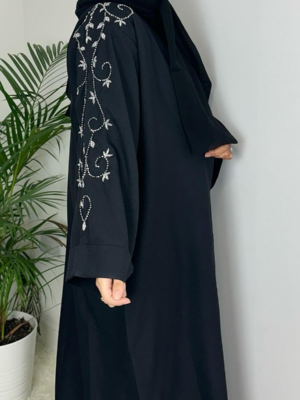 Haniya Abaya