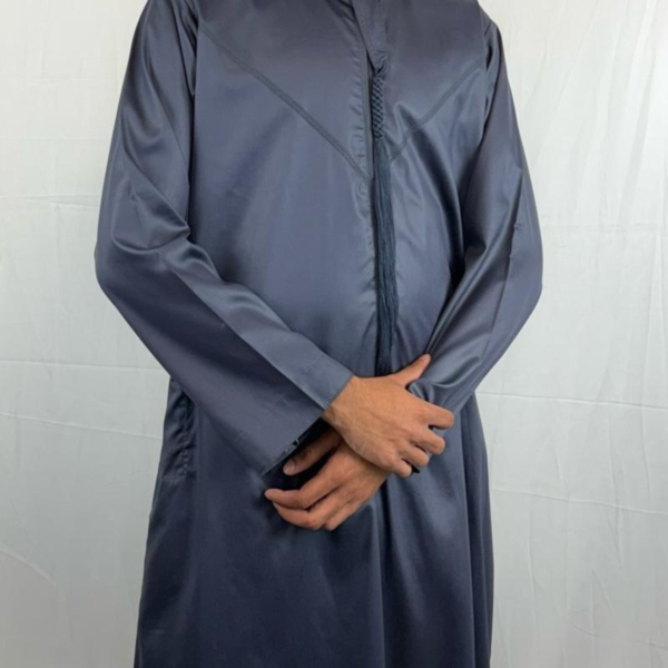 Emirati Thobes