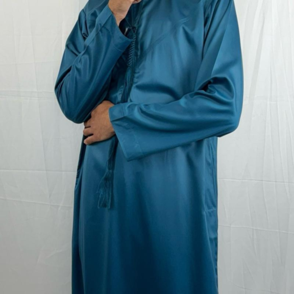 Emirati Thobes