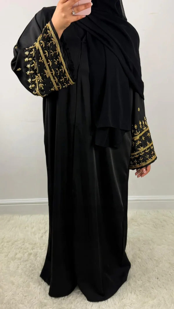 Yumna Abaya