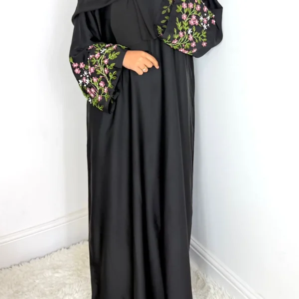 Raina Abaya