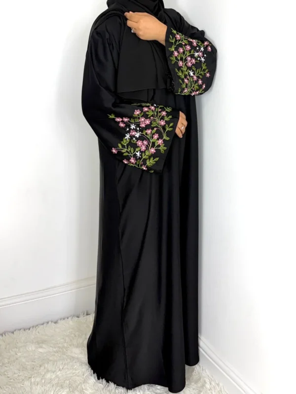 Raina Abaya