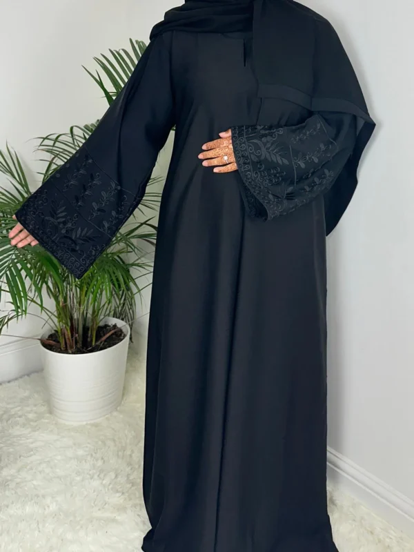 Amina Abaya