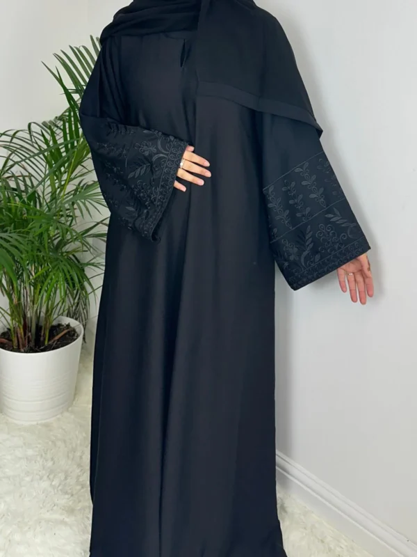 Amina Abaya
