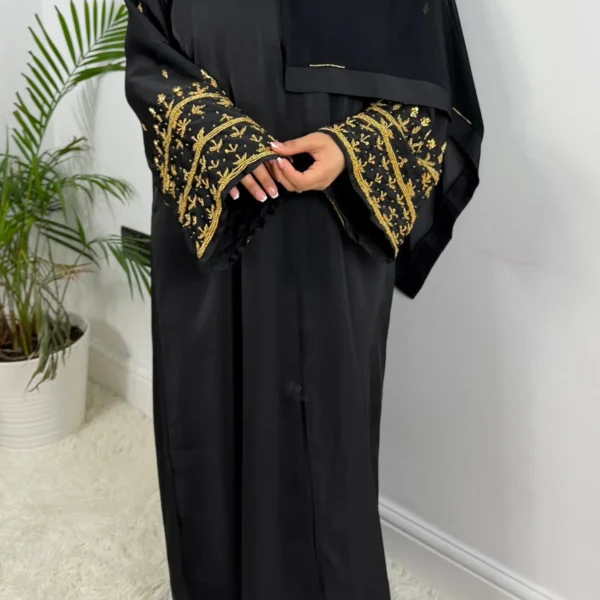 Yumna Abaya
