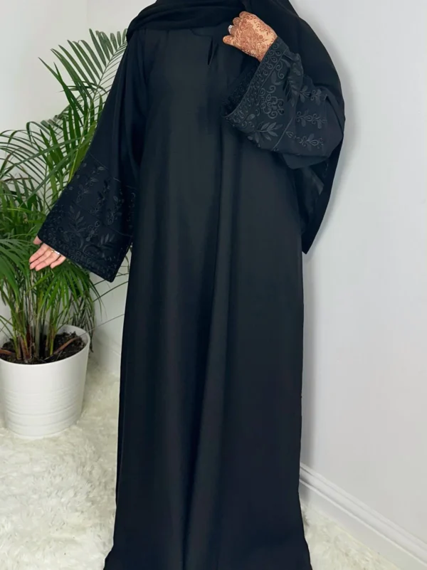 Amina Abaya