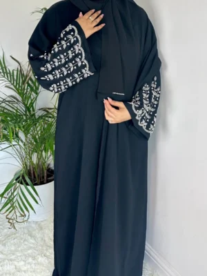 Hajra Abaya - Black