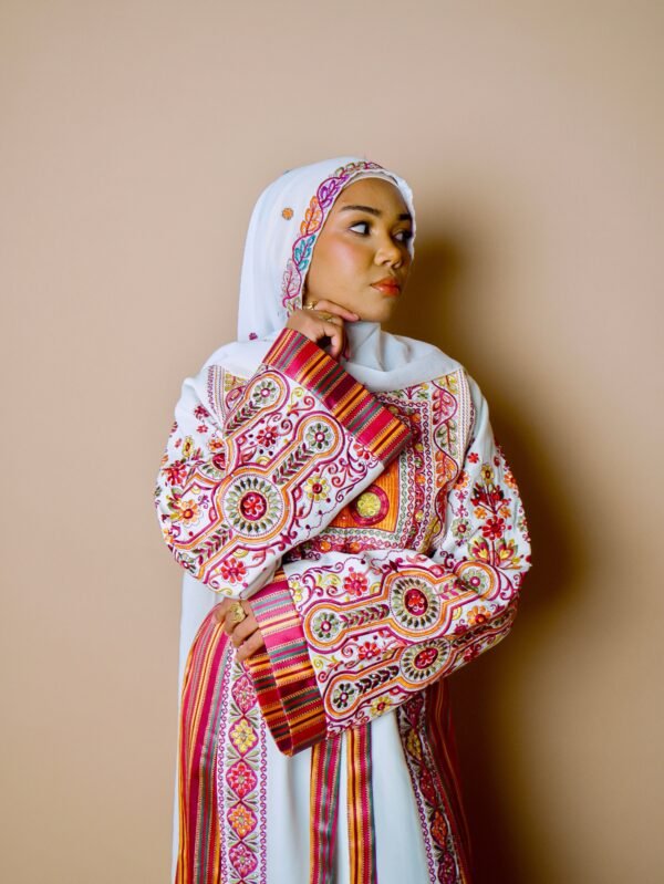 Our Fatima Thobe