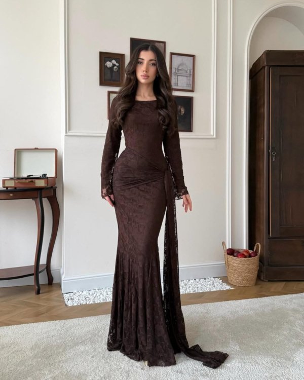 Nocturne Shroud Gown