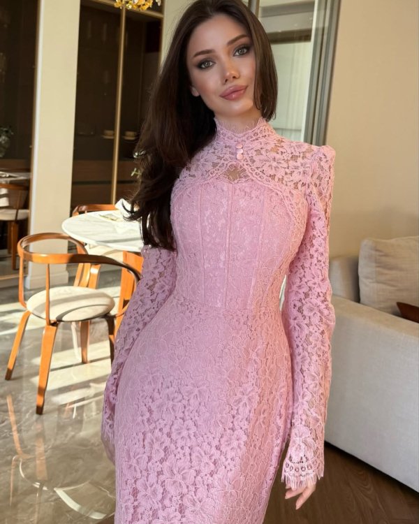 Lyrae Lace Gown